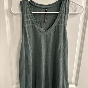 Kuhl Women's Arabella V-Neck Tank in Sage/Green - women’s medium
